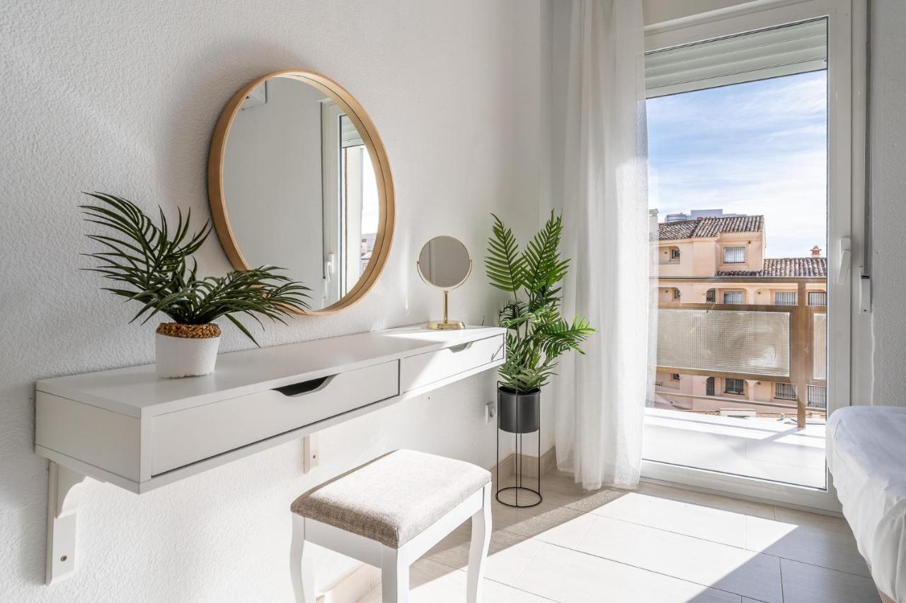 Sea View 2 Bedroom Apartment 2 Min Away From The Beach Torremolinos Zewnętrze zdjęcie